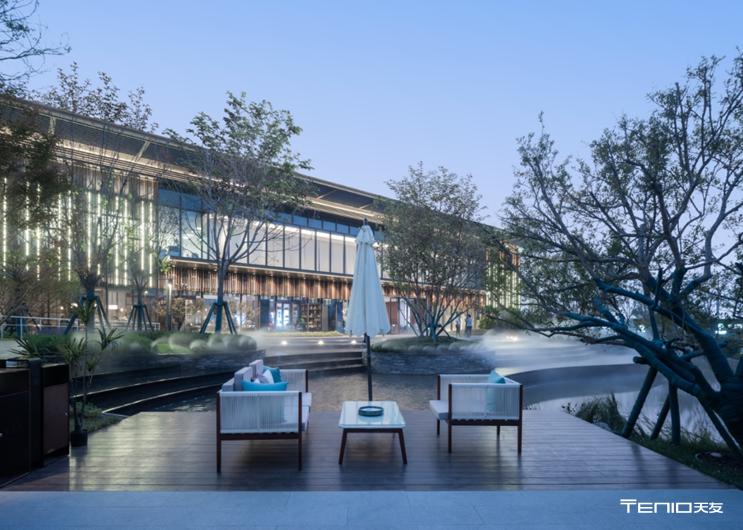 湖面之上的光影盒子——雅居乐·滨河雅郡/天友设计