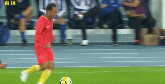 徐亮沈祥福踢球抖音,沈祥福国青照片