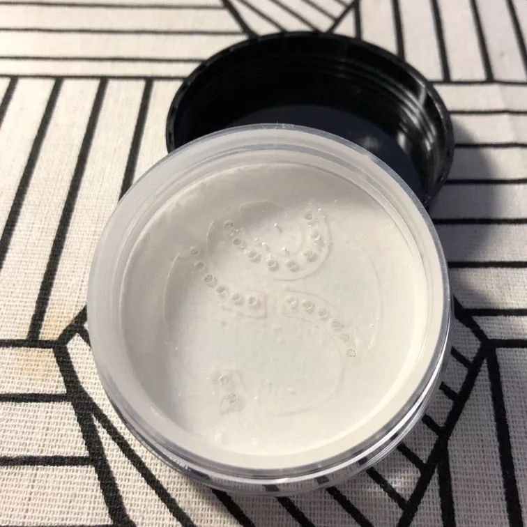 这些100元以内的彩妆也好用了吧！怎么买都不会吃土啦