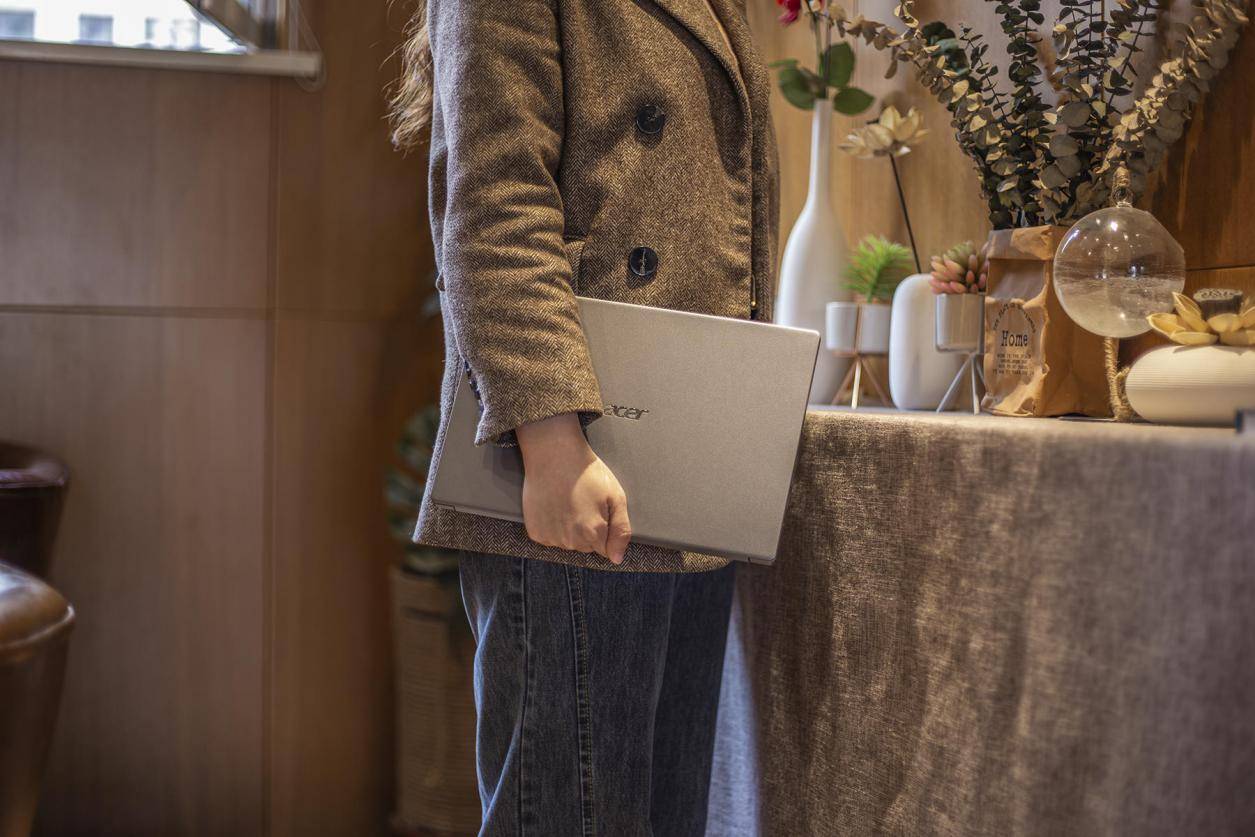 宏碁笔记本新蜂鸟33:2测评,宏碁蜂鸟sf314pro评测