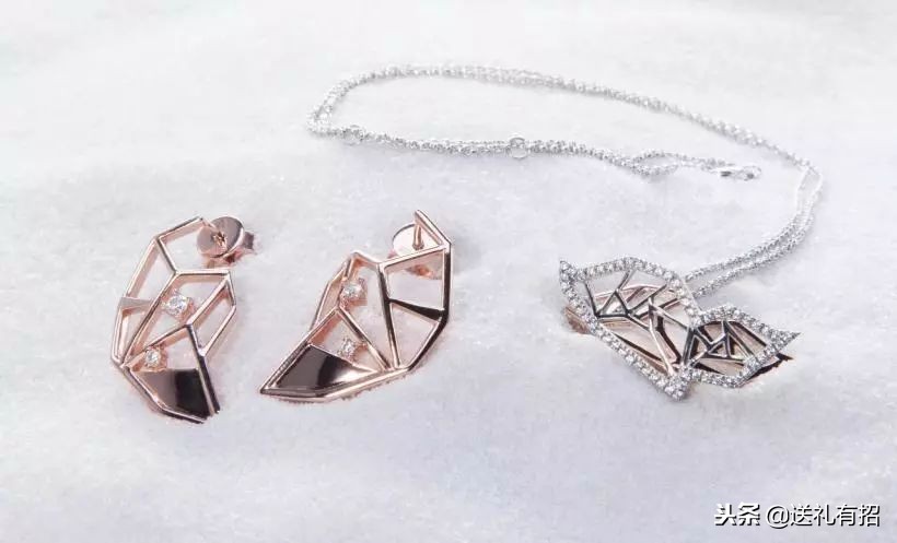 那些不够完美的普通女孩，是如何漂亮反击的？