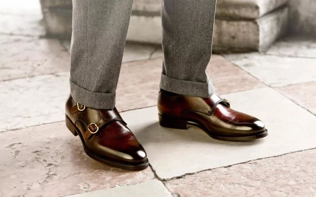 冬季鞋子款式怎么选,适合秋冬配色的鞋子