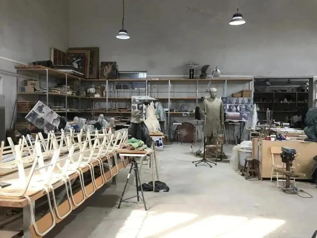 鍥涘窛鏂囧寲鑹烘湳瀛﹂櫌鍥介檯瀛﹂櫌,鐜颁唬鍥介檯鑹烘湳瀛﹂櫌