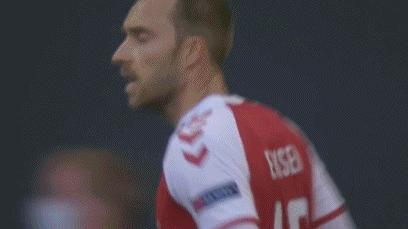 这又虐又暖的一幕，也许会让你喜欢上足球