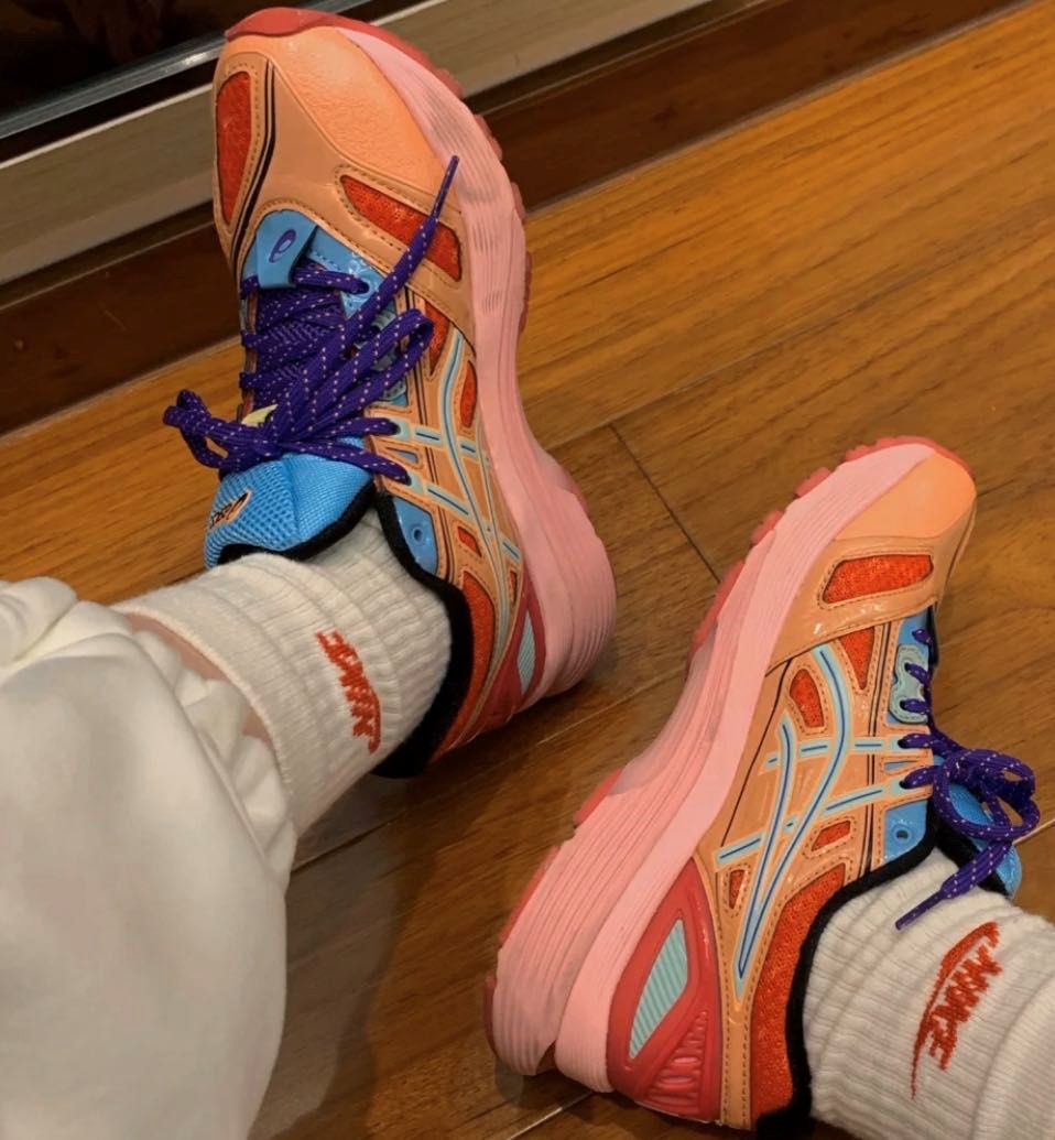 亚瑟士樱花粉跑鞋,亚瑟士最值得入手的一款跑鞋