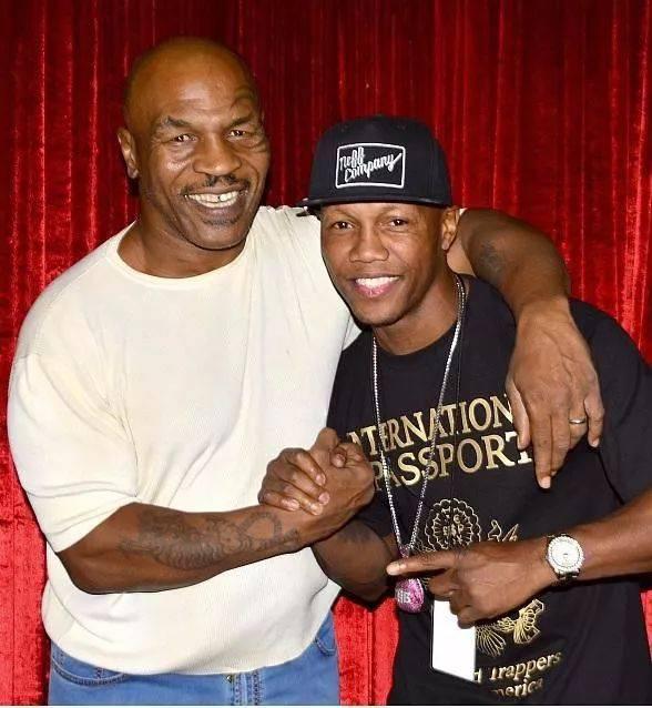 铁血纳干诺vs泰森富里李景亮,泰森mma能打过李景亮吗