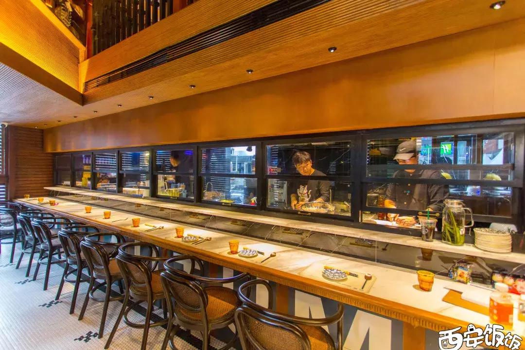 泰国美食街边小吃生吃,超好吃泰国小吃街头甜品