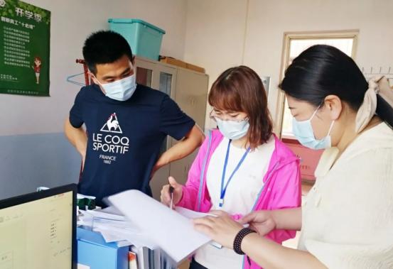 小学生罚写“检讨书”，一字一句看似诚恳，却逃不过老师法眼