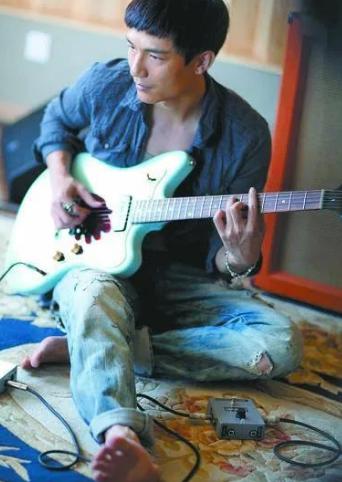 快男陈楚生夺冠完整版,快男陈楚生经历了什么