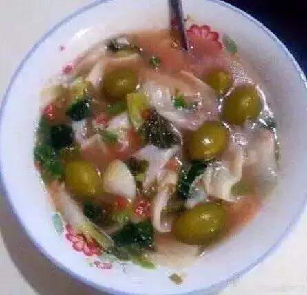 *疆新**也有很多“奇葩”的食物，有的看到反胃，有的念念不忘