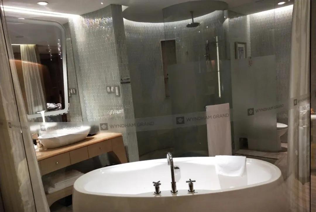 英国留学生疫情回国隔离视频,疫情期间英国留学生的日常生活