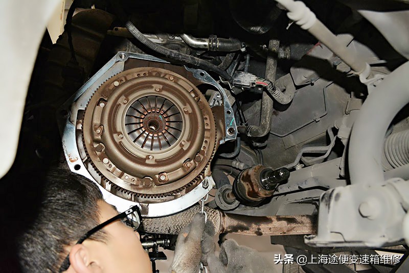 雪佛兰赛欧变速箱故障发动不了,雪佛兰赛欧无法启动挂挡不好挂