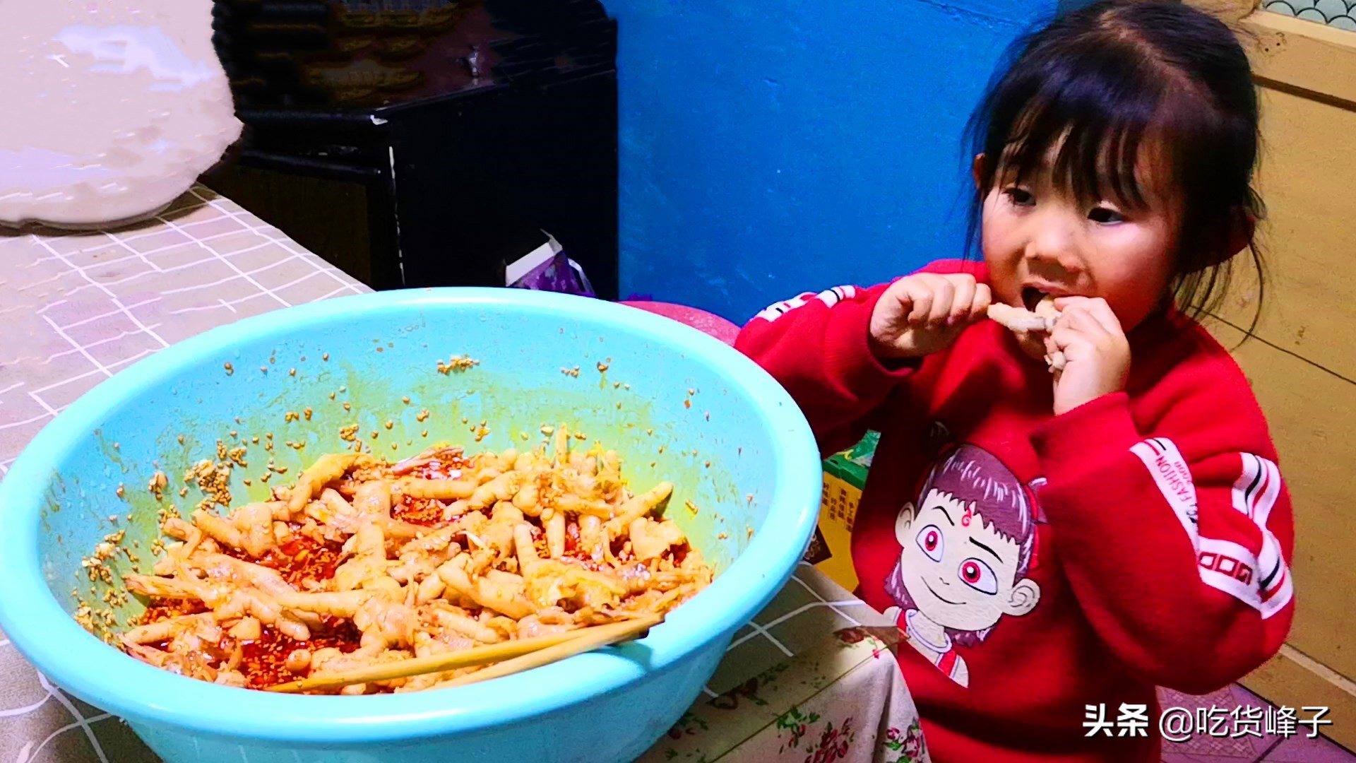 天冷鸡爪怎么做,这道菜做法简单但比肉都香