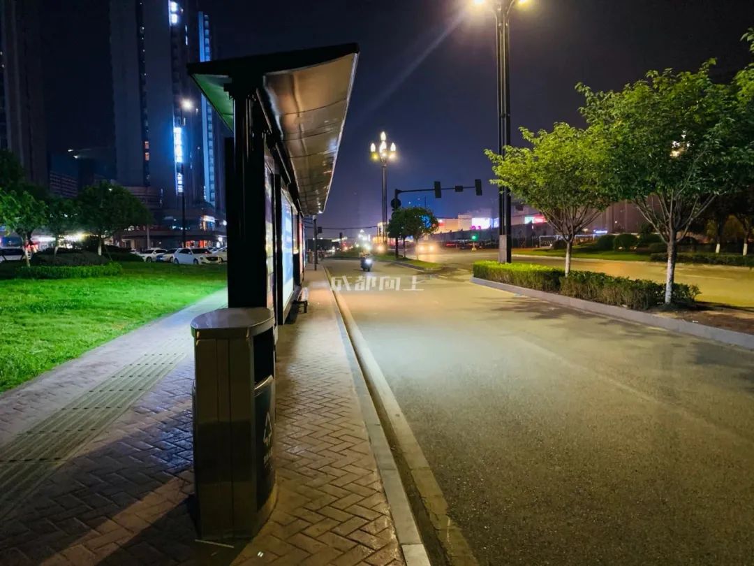 成都二圈层公交车对比,成都二圈层双流和龙泉谁更强