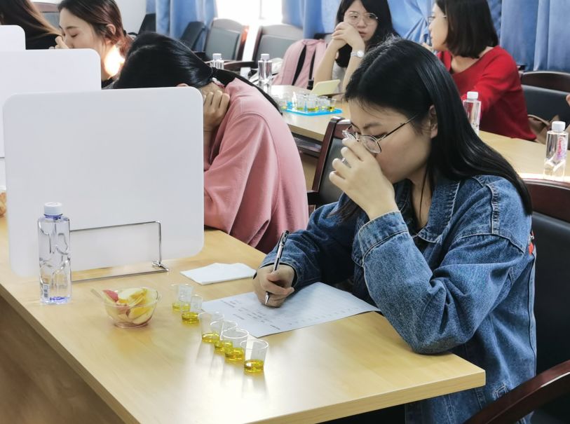 20位研究生告诉你，你家橄榄油真的够香吗？