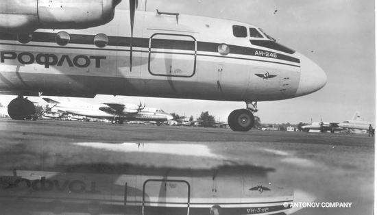 结缘中国民航的安24，相爱相杀二十六载，小飞机与民航的爱恨情仇