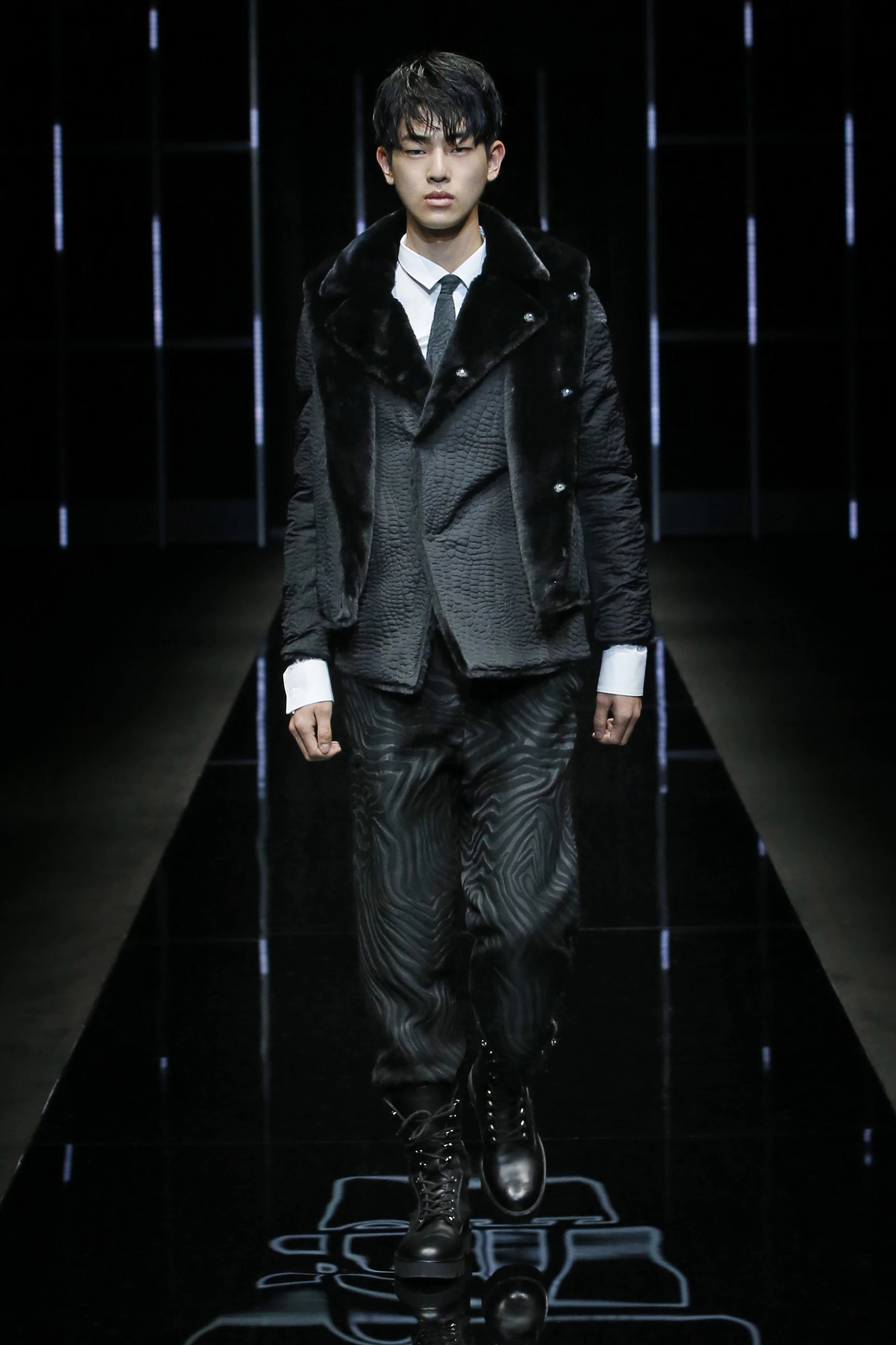 armani秀场男装秋冬2023,giorgioarmani男装胡歌