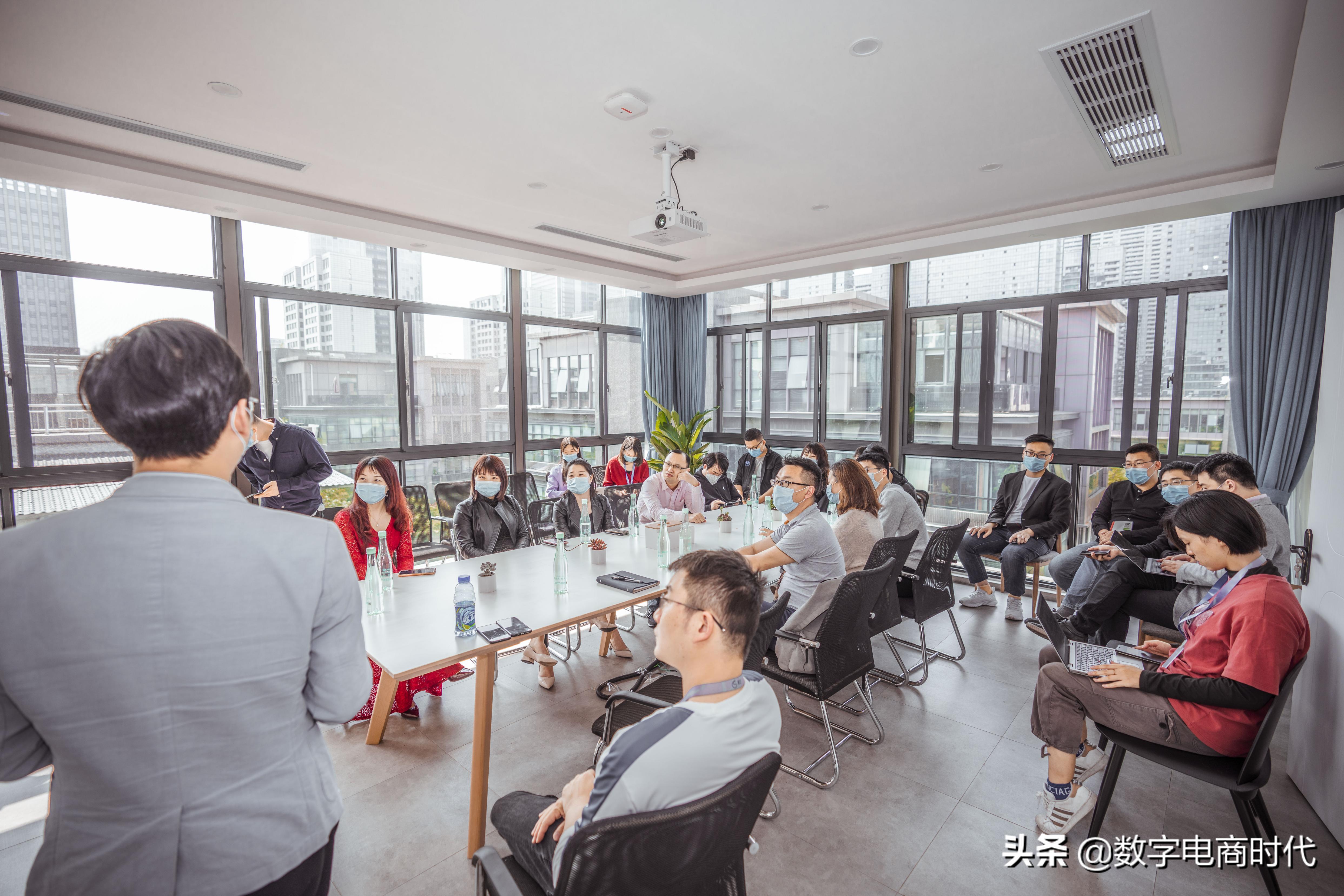 一个月3万个小时选货，好衣库要做私域流量主服务平台NO.1