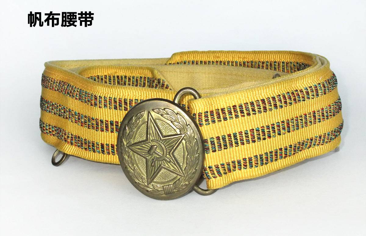 男士腰带怎么搭配好看又有气质,男士现在流行的皮带穿搭