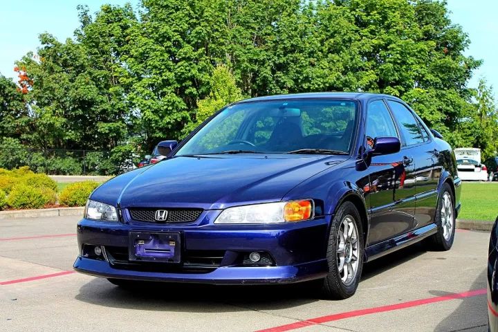 要看雅阁的改装案例还是看“别人家”的吧,国内实在不多