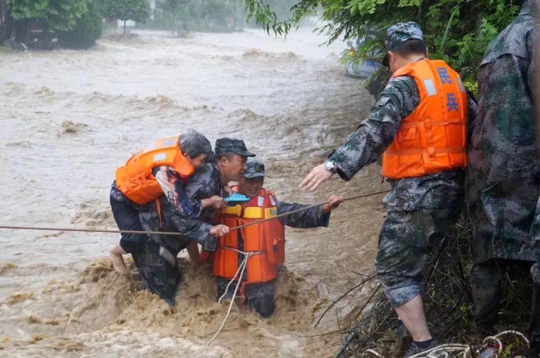 这群硬汉，肌肉不大，却被称为中国的脊梁