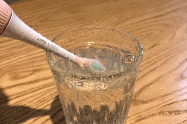 旋转式电动牙刷和声波式电动牙刷,智能成人电动牙刷声波洁牙神器