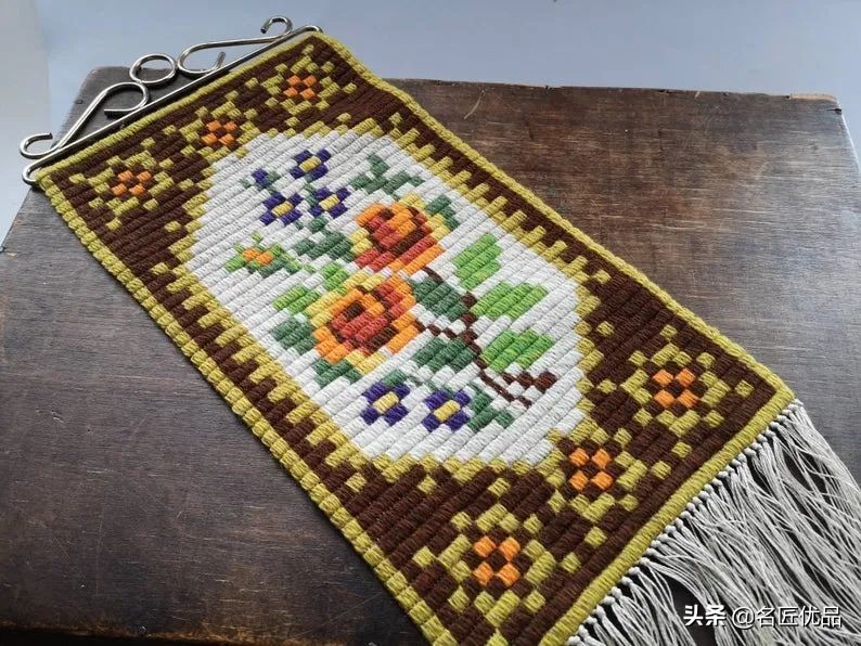 旧物利用!毛线用不完就用来刺绣,这才是十字绣最让人佩服的绣法