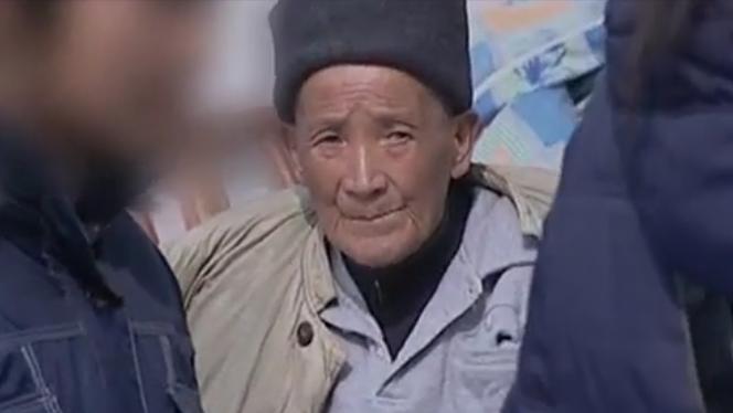 老人突然人体自燃烧成灰,老人自燃真实视频