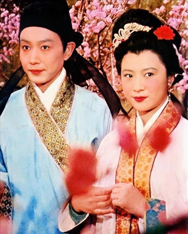 和丈夫携手到老,儿子是她的骄傲,72岁的王馥荔如今过得怎样?