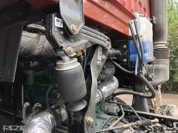 解放悍v轻量化8x2自卸车,解放悍v载货车9米6高栏