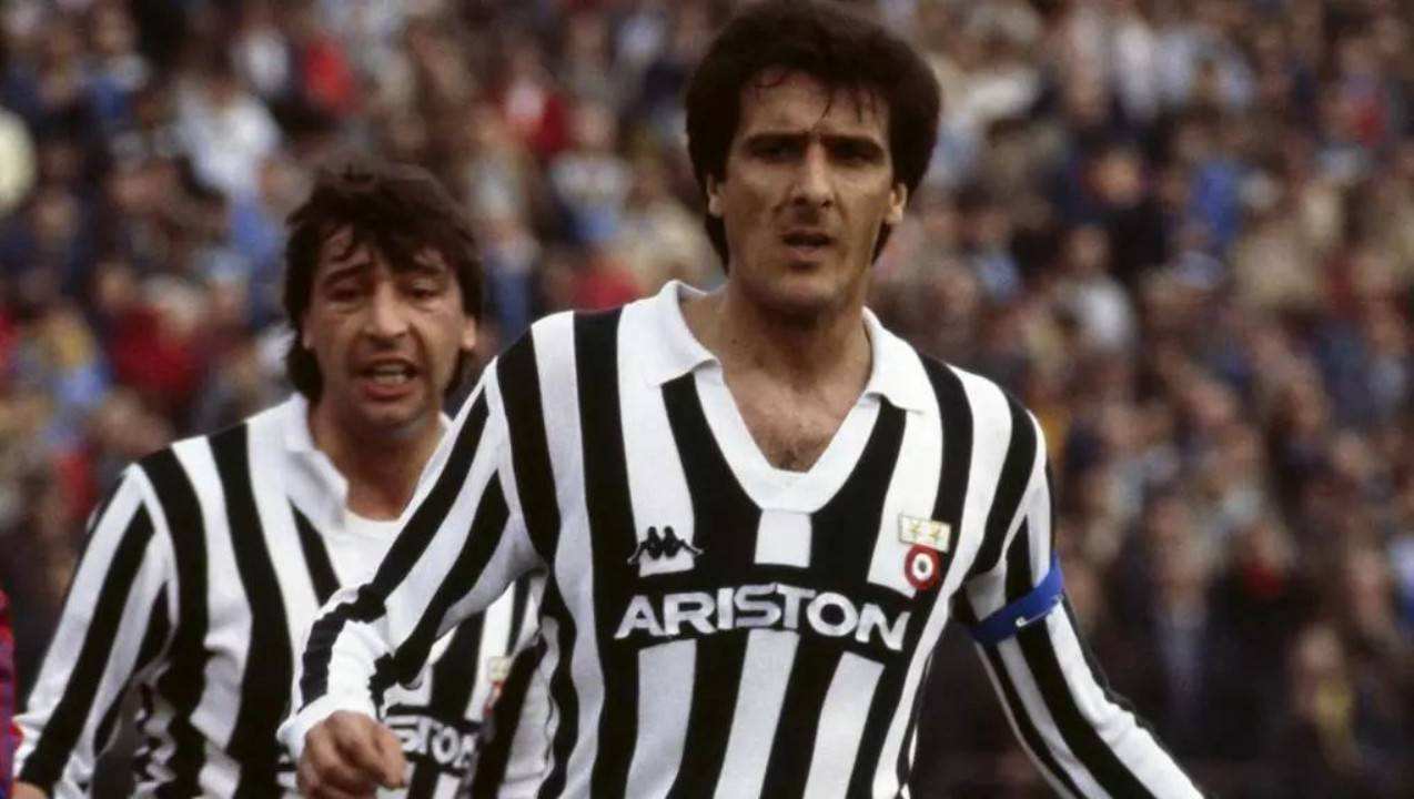 金球奖最佳十一人中锋,金球足坛历史最佳十一人