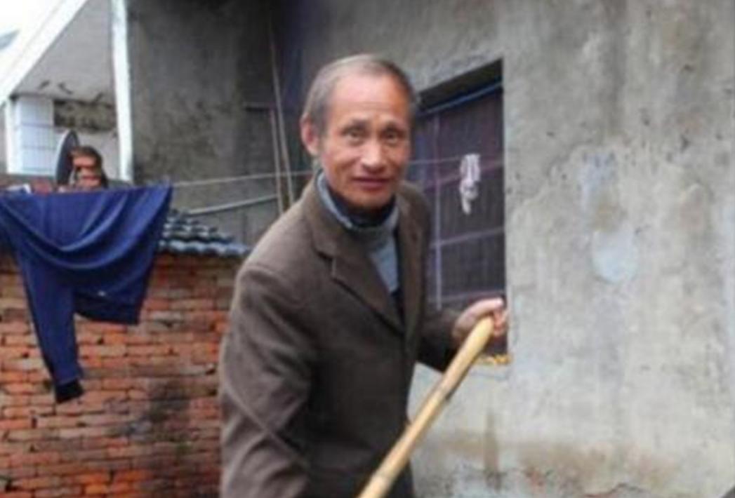 安徽48村民岁,因和普京撞脸一夜爆红,还到俄罗斯录节目