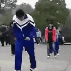 闲鱼为什么有卖校服的,闲鱼上的校服可以买吗