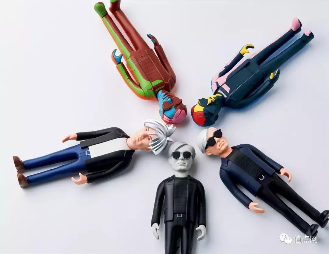 kaws公仔雕塑在哪个超市,kaws雕塑台