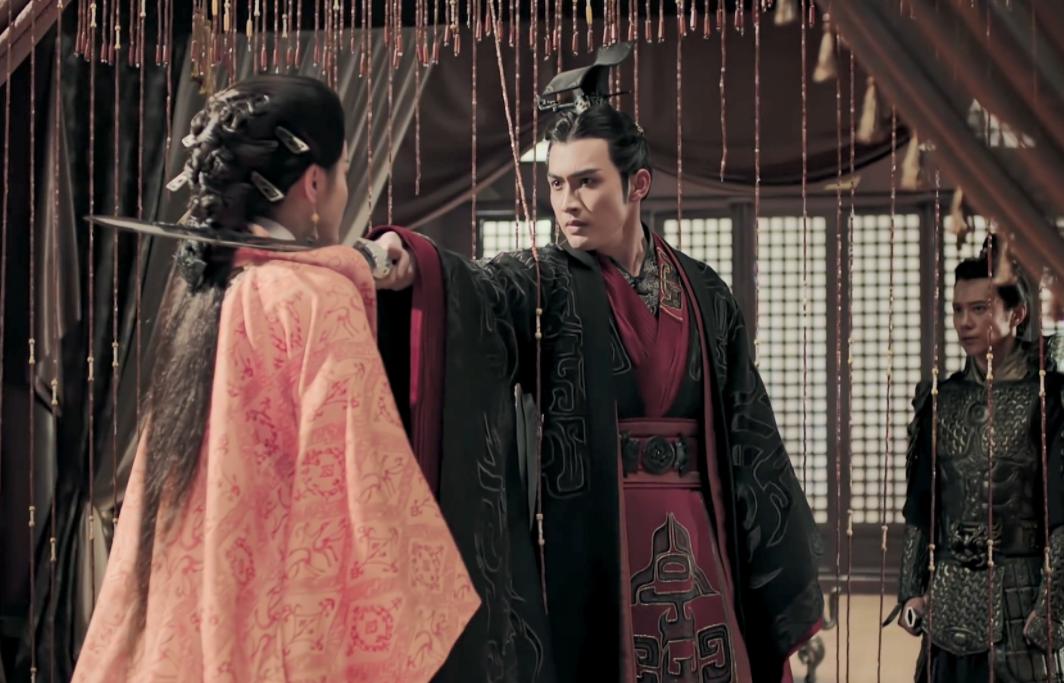 浅谈贯穿秦朝始终的政治路线之争,秦朝崩塌的导火索之一