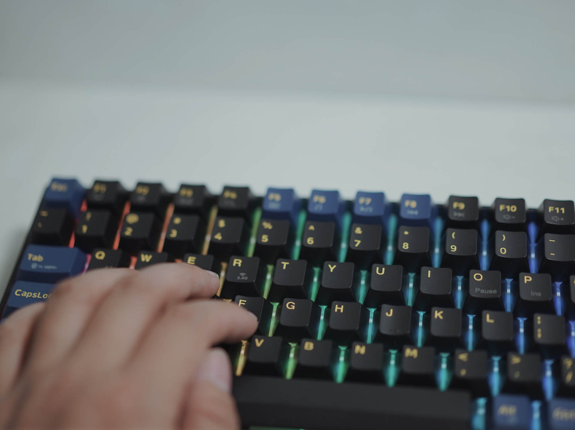 键盘入门到旗舰,新贵gm840pro开箱