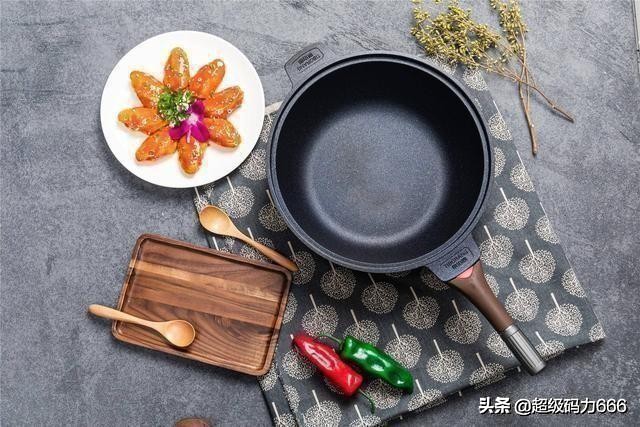 煎蛋不用油的平底锅,煎蛋不用油可以做吗