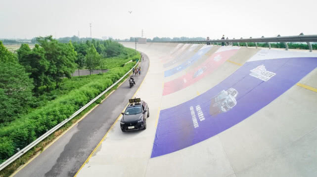 给你8公里,你跑的过一个60后吗?