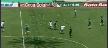 马拉多纳去世后的第一场比赛,家人知道马拉多纳去世的反应