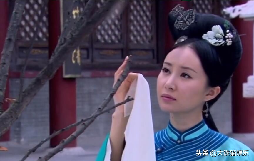 这4位女星太难了！被一位女配艳压不算啥，个个女配都吊打才尴尬