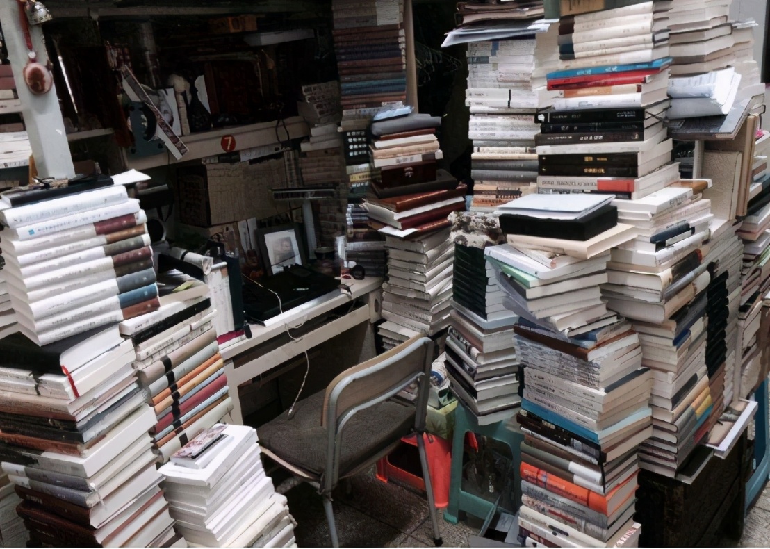 一张清华大学的偷拍照走红,清华大学生被偷拍