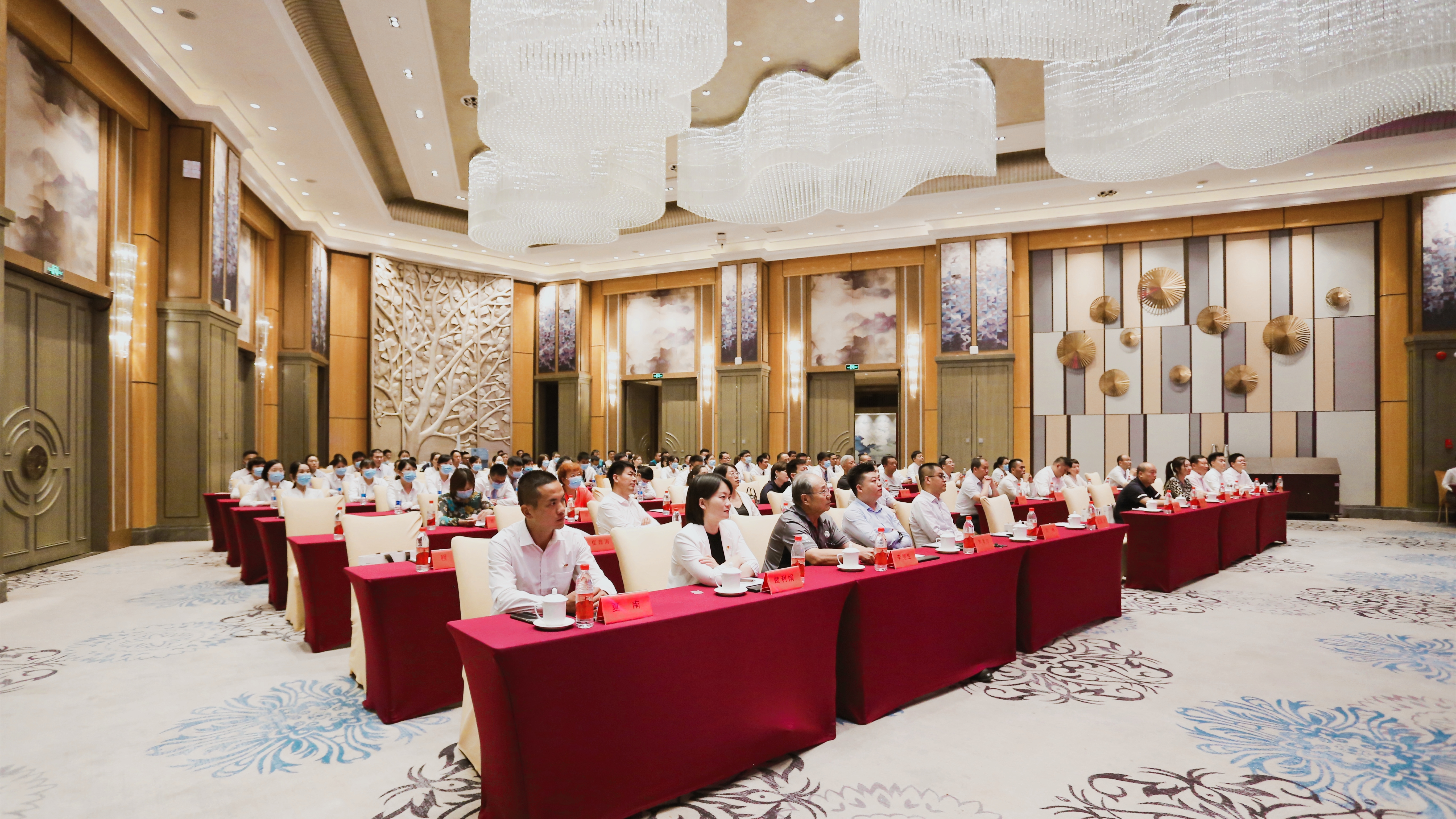 荥阳市贾峪镇洞林湖520物业人节暨庆祝建*党**100周年大会顺利召开