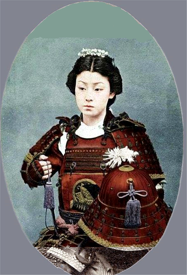 日本骑马武士的真实面貌：马穿铠甲，马鞍上挂黄豆袋和粮袋