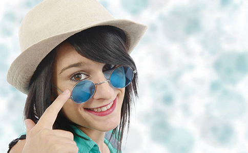 验光配镜怎么选镜架,验光配镜的镜架