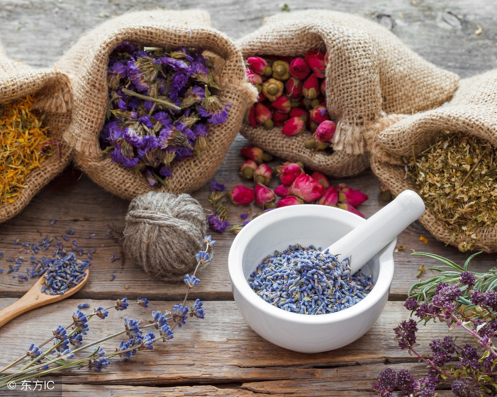 为什么有的男人胸很大,男人胸大是什么情况