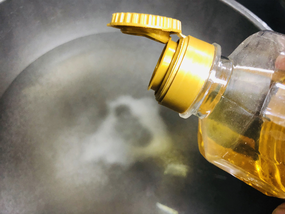 冰箱里冻的饺子怎么煮不会破皮呀,煮饺子切记不可开水就下锅