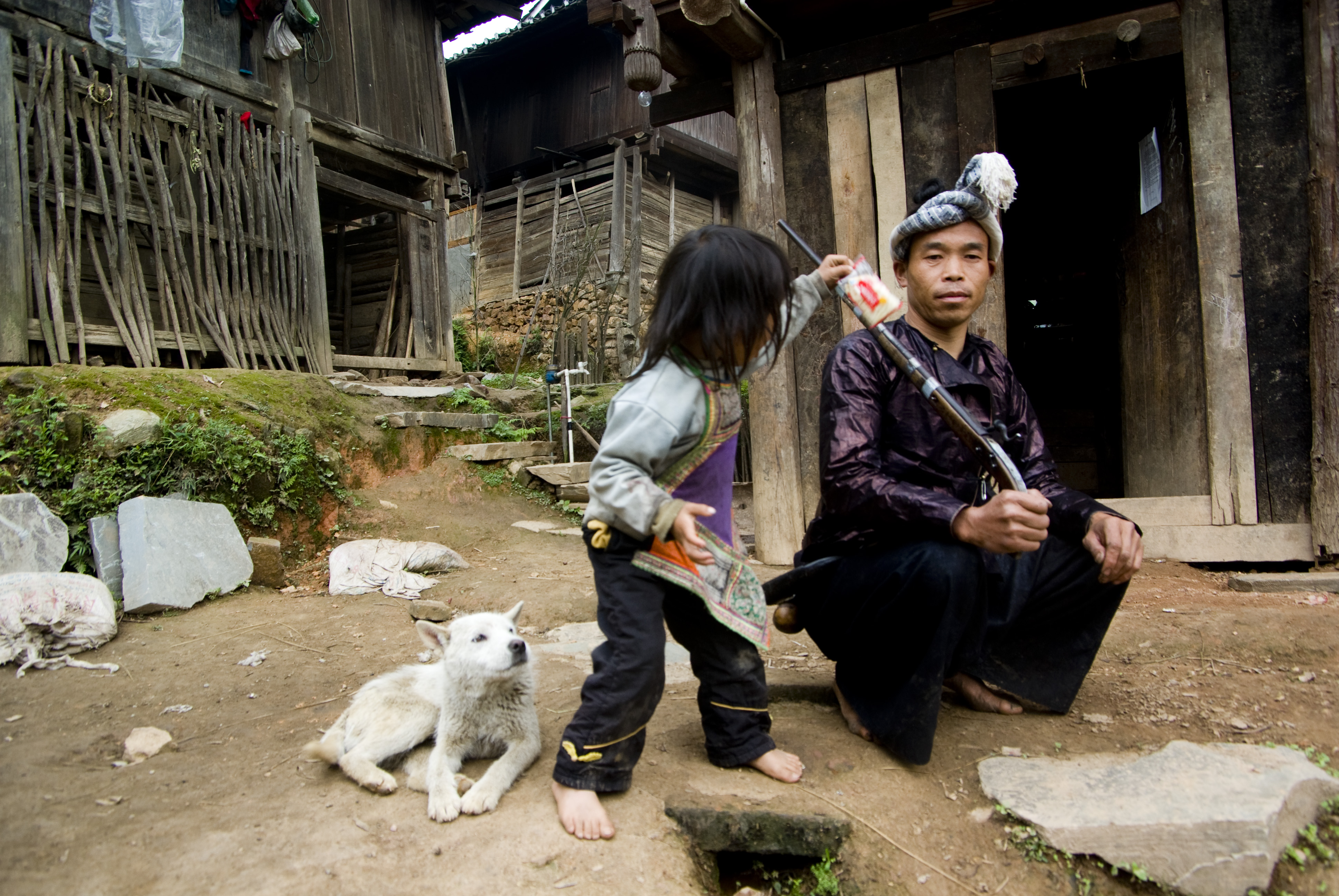 岜沙苗寨男人,岜沙苗寨男子发型