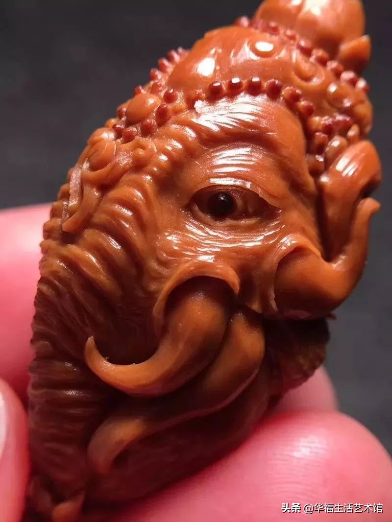 一串好的橄榄核雕如何选择颜色呢,想玩橄榄核雕你需要先了解这些