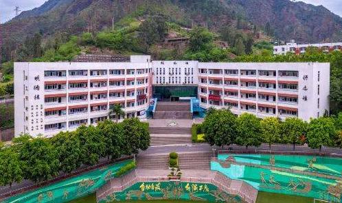 无臂高考少年彭超,无臂少年彭超