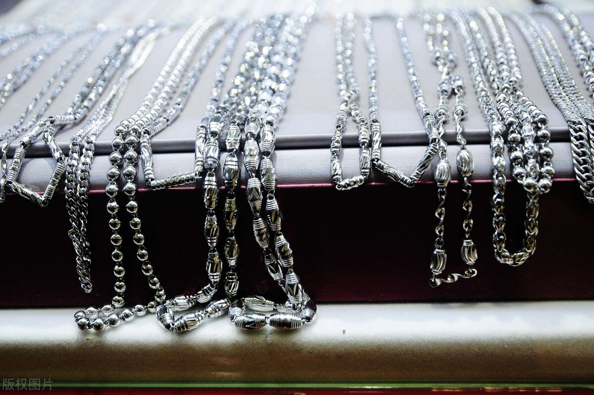 怎么辨别银饰品的真假,银饰怎么区分是不是真纯银